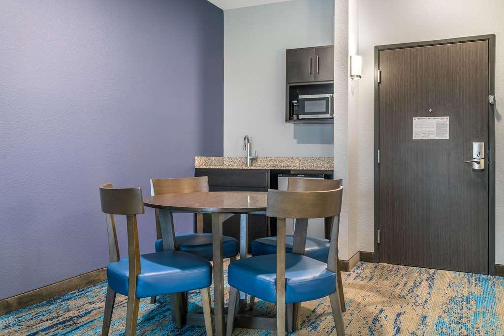 Comfort Inn & Suites Adrian Zimmer foto